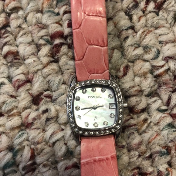 Fossil watch pink leather straps mother of pearl face rhinestone around face - Picture 2 of 4